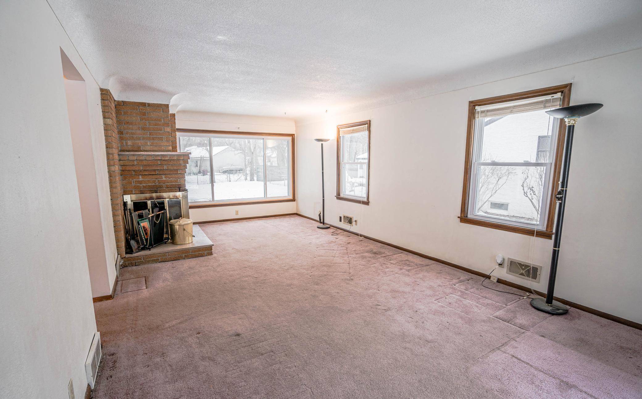 Saint Paul, MN 55106,1459 English ST
