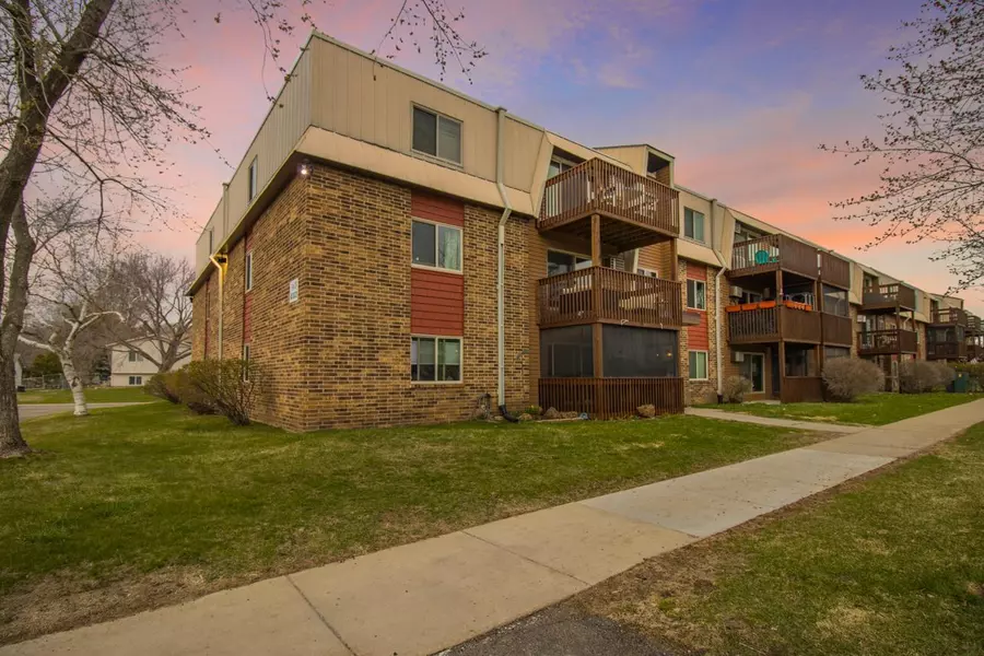 14620 Garrett AVE #201, Apple Valley, MN 55124