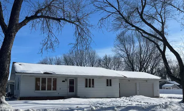 Marshall, MN 56258,901 Cheryl AVE