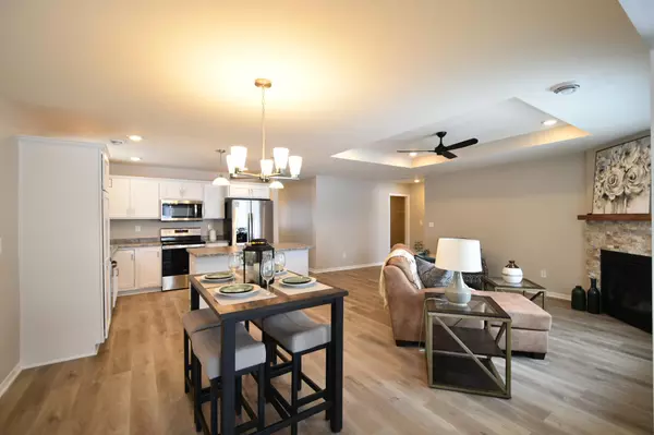 Wanamingo, MN 55983,887 Tallgrass CT