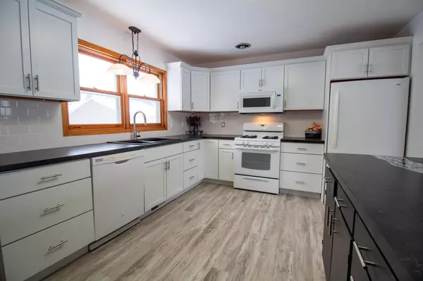 Fergus Falls Twp, MN 56537,518 E Saint Charles AVE