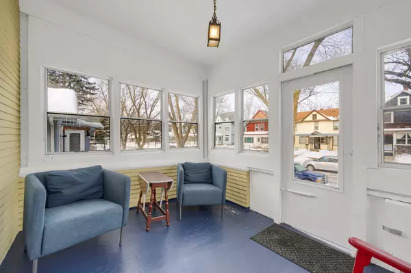 Saint Paul, MN 55104,882 Fuller AVE