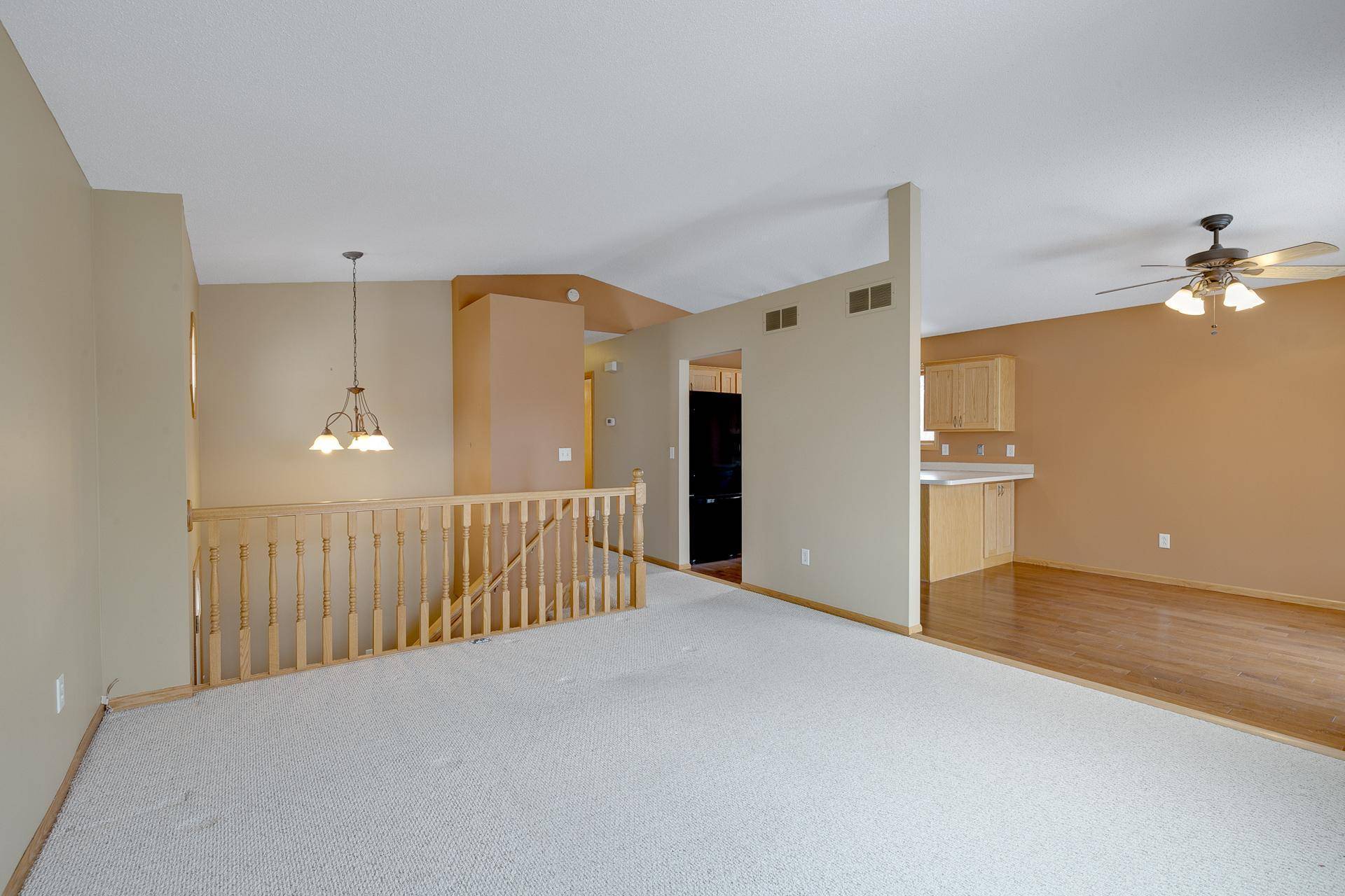 Saint Paul, MN 55117,38 Sycamore ST E