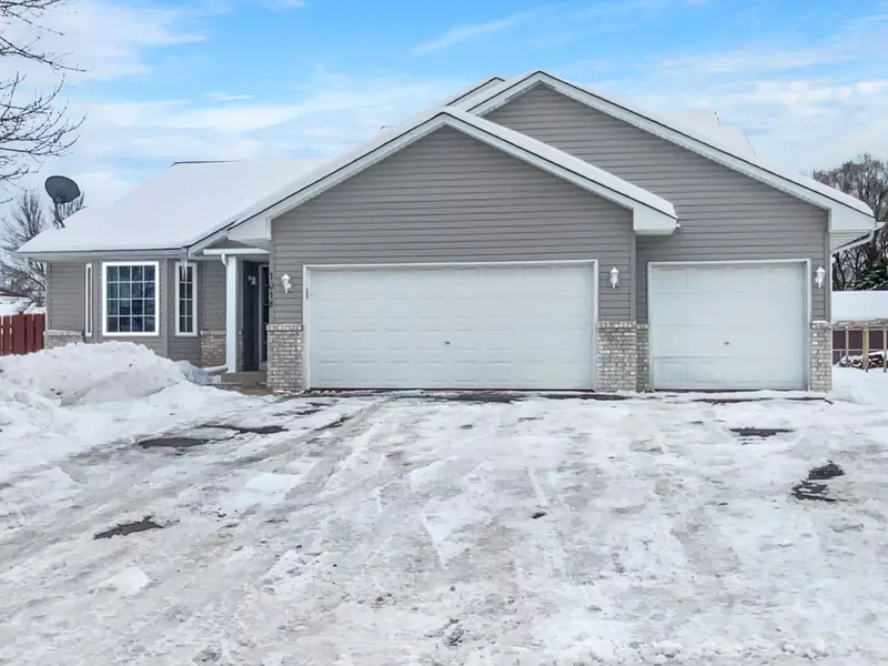 1018 118th AVE NE, Blaine, MN 55434