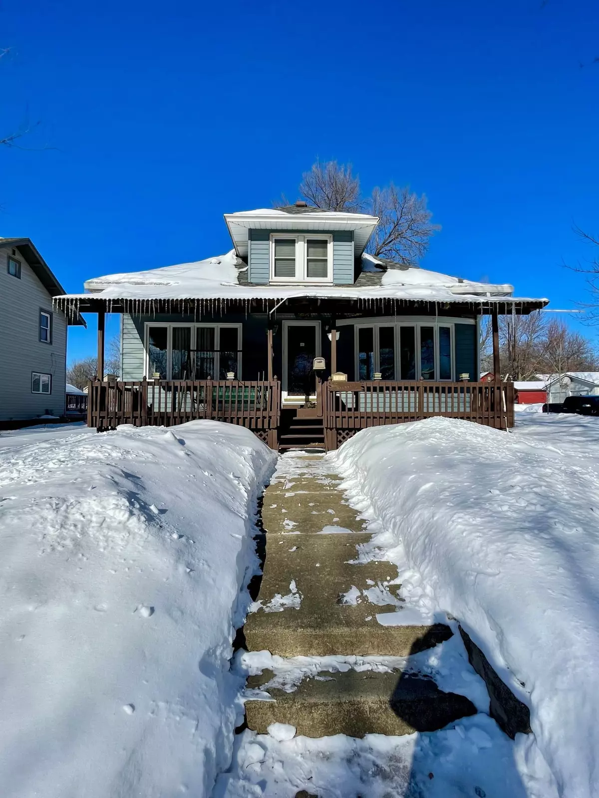 Luverne, MN 56156,702 W Main ST