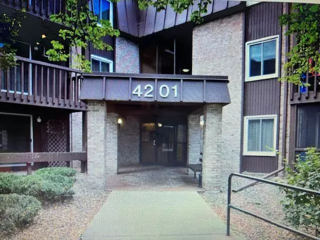 Brooklyn Center, MN 55429,4201 Lakeside AVE N #214