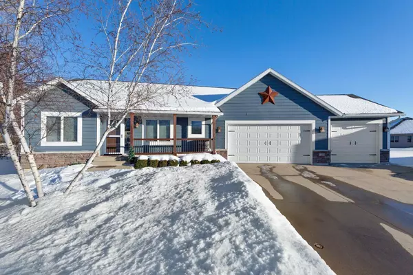 Owatonna, MN 55060,1425 Greenleaf PL SE