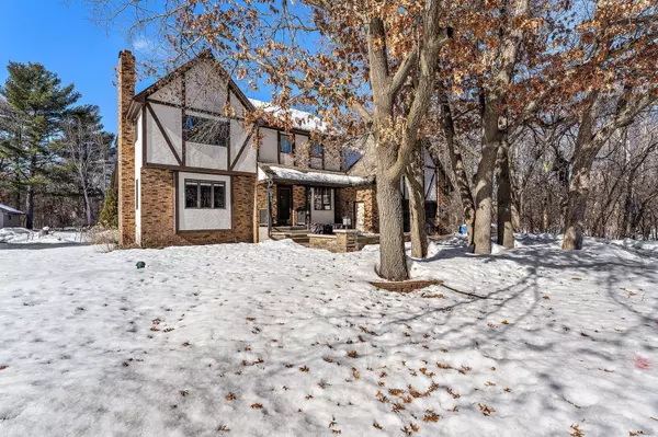 6153 Laurene AVE, Lino Lakes, MN 55014