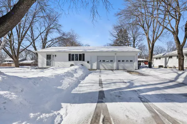 Hutchinson, MN 55350,734 Merrill ST SW