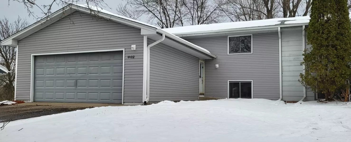 4402 W 132nd ST, Savage, MN 55378