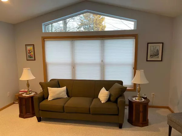 Roseville, MN 55113,2099 Albemarle CT N