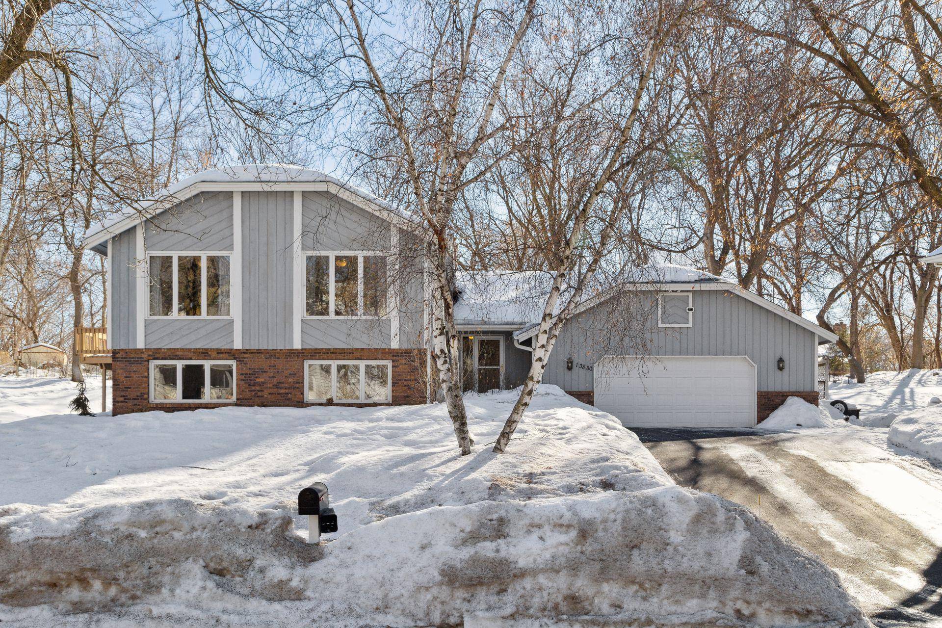13880 Pennock AVE, Apple Valley, MN 55124