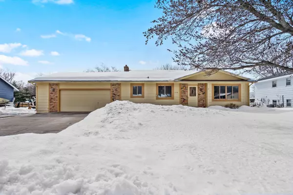 1118 Blackoaks CT, Anoka, MN 55303