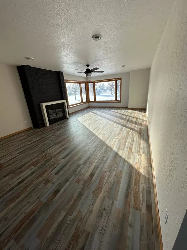 Karlstad, MN 56732,411 Cleveland AVE E