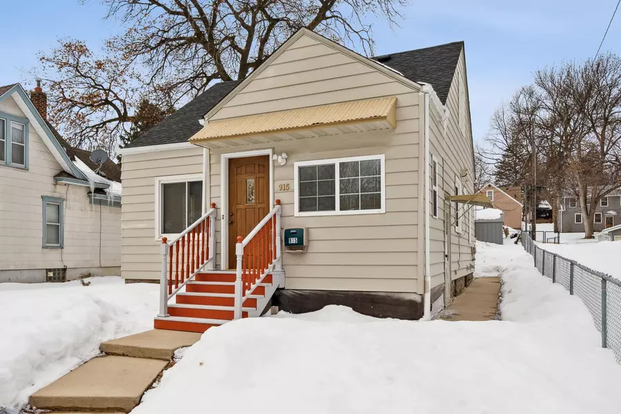 915 Gorman AVE, West Saint Paul, MN 55118