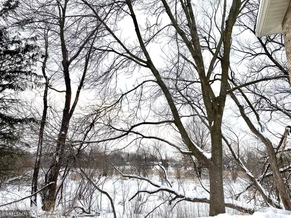 Vadnais Heights, MN 55127,921 Pond View CT