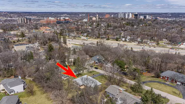 Rochester, MN 55902,977 Skyline LN SW