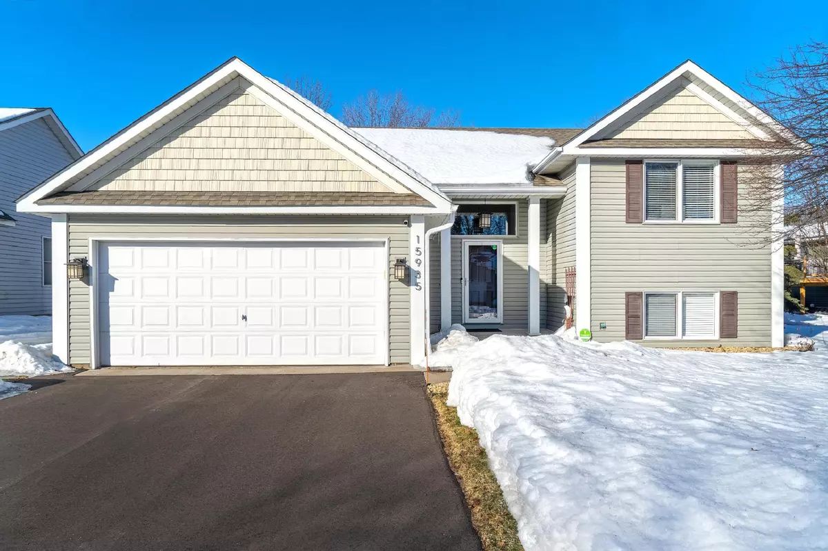 Apple Valley, MN 55124,15935 Gallant CT