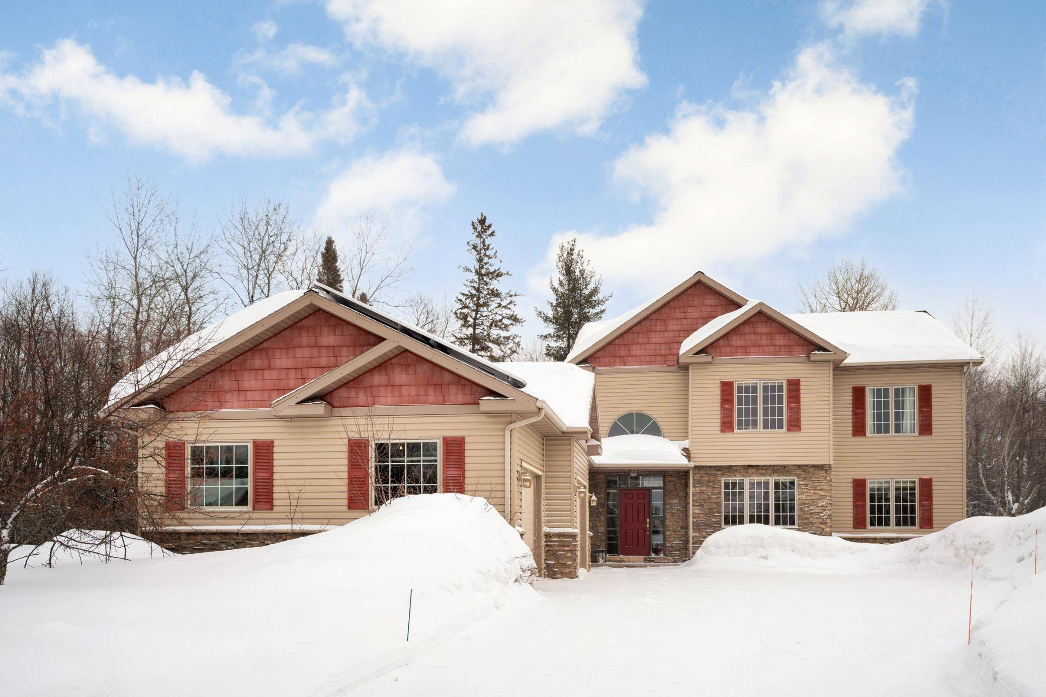 701 Creekside CIR, Duluth, MN 55811