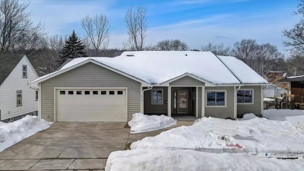 356 3rd ST S, Bayport, MN 55003