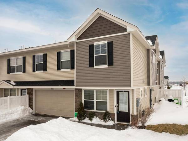 4841 Martingale DR,  Woodbury,  MN 55129