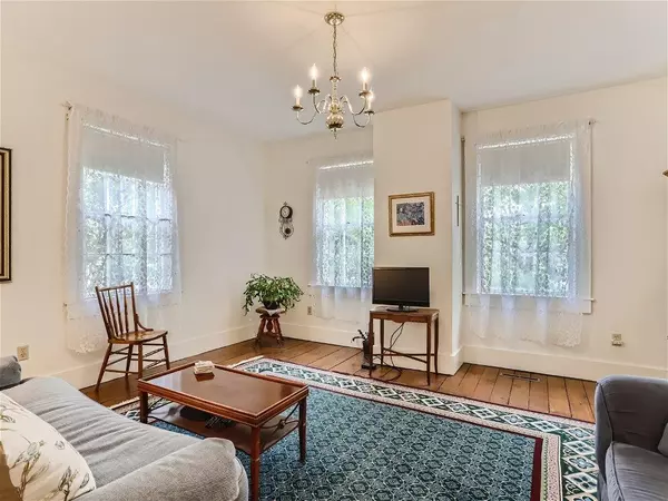 Saint Paul, MN 55102,38 Irvine PARK