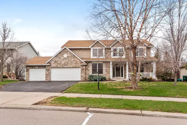 4628 Pinetree Curve, Eagan, MN 55122