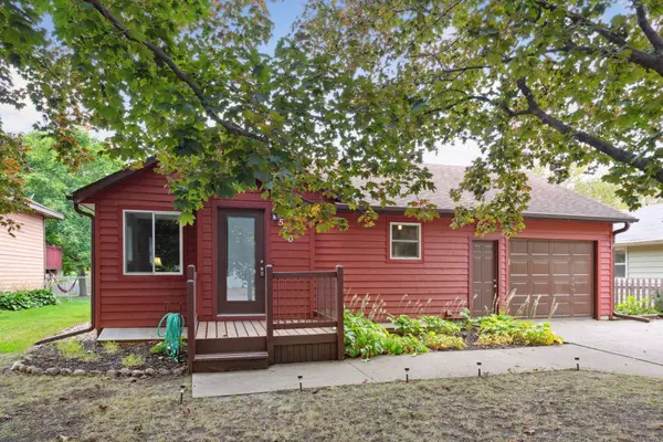 Winsted, MN 55395,520 Barrett ST S