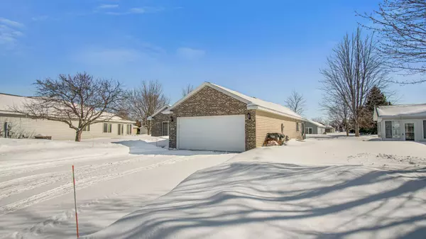 Waite Park, MN 56387,84 Willow Creek DR