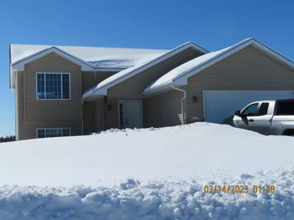 180 E Dickens ST, Rush City, MN 55069