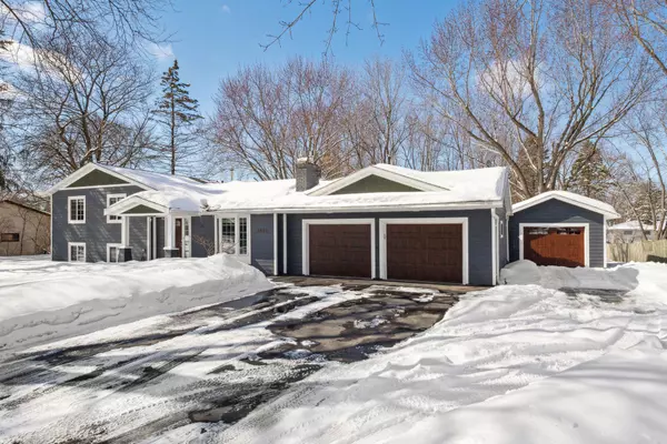 Eden Prairie, MN 55346,6650 Barberry LN