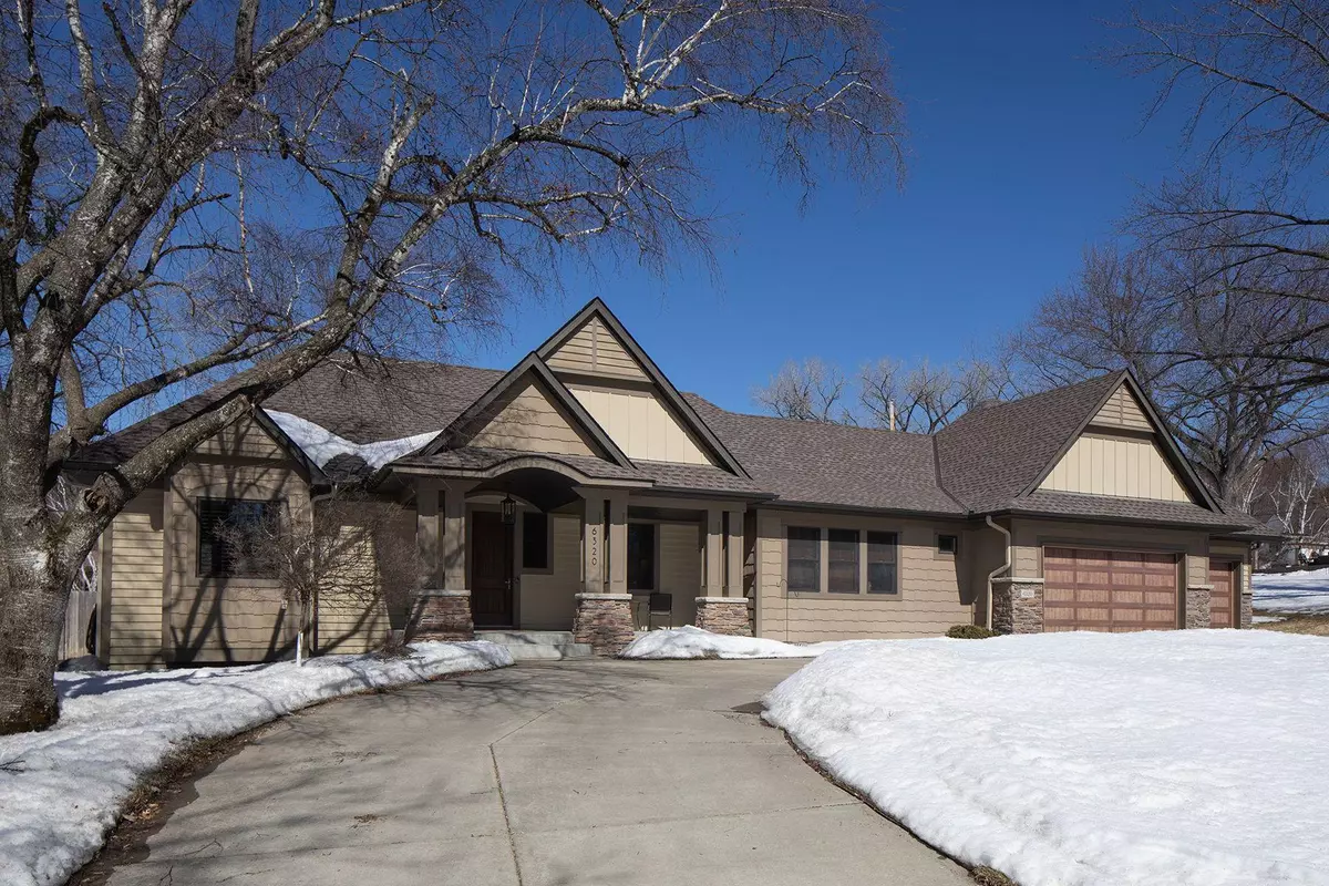 Edina, MN 55436,6320 Valley View RD