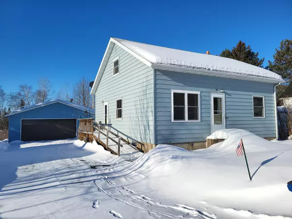 74 Main ST, Breitung Twp, MN 55782