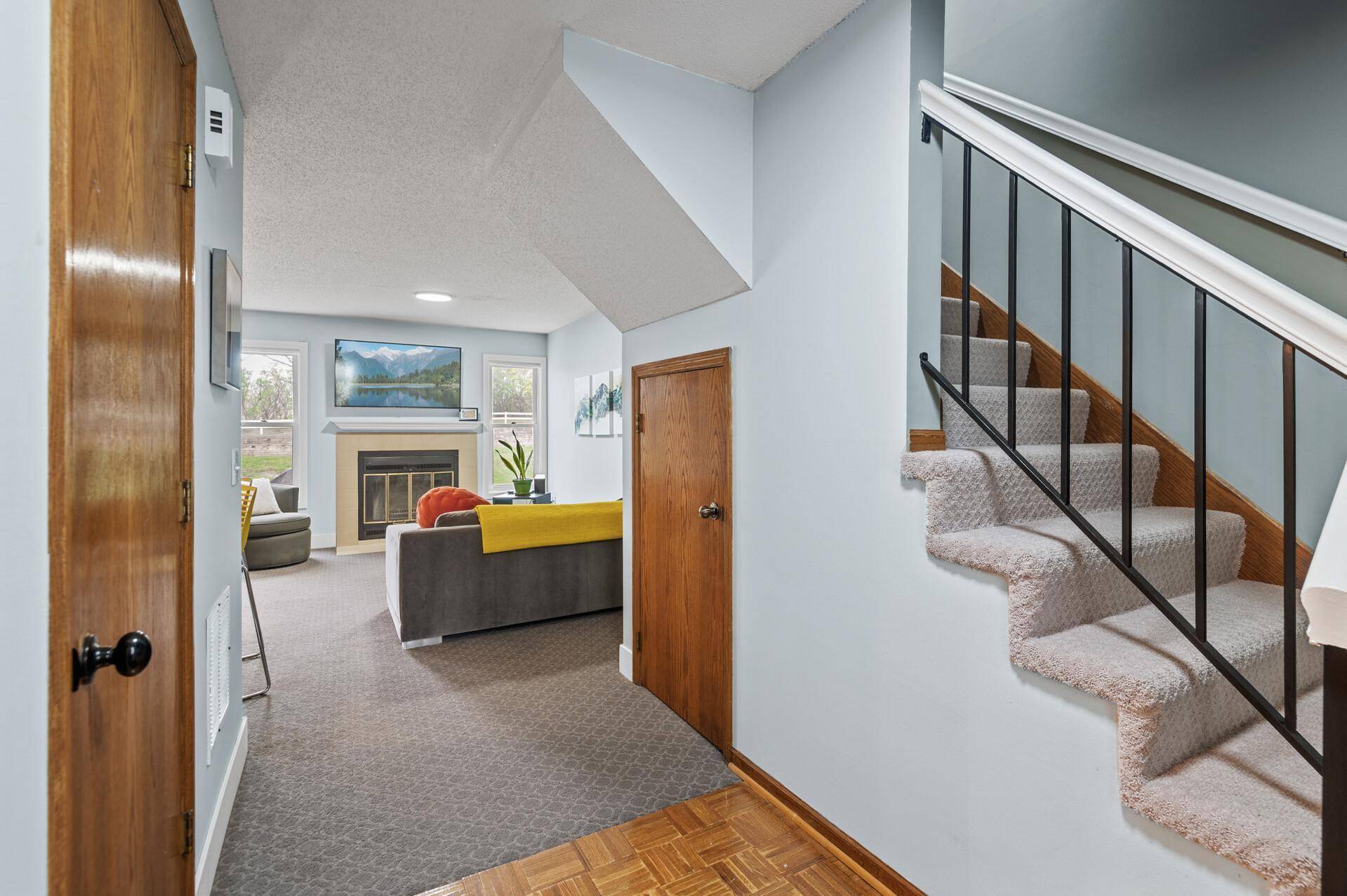 Eden Prairie, MN 55346,7307 Penny Hill RD