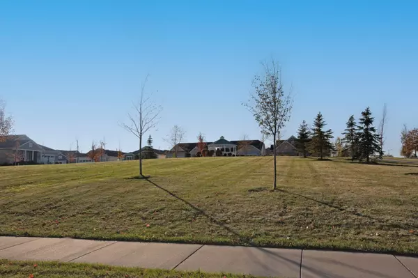 Maple Grove, MN 55311,7394 Ranier LN N