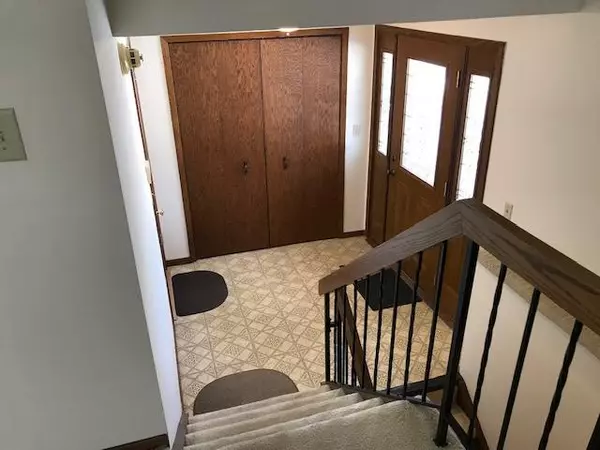 Bloomington, MN 55437,5401 Hyland Courts DR