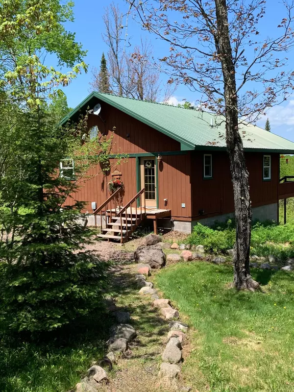 Lutsen Twp, MN 55612,9 Forest LN