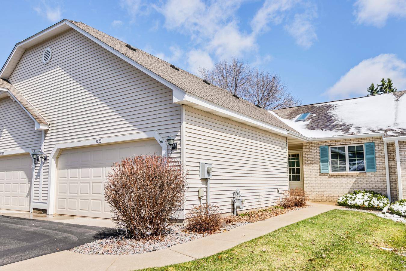 2723 Lake Court DR, Mounds View, MN 55112