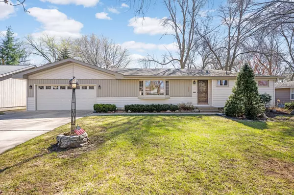 10933 Russell AVE S, Bloomington, MN 55431