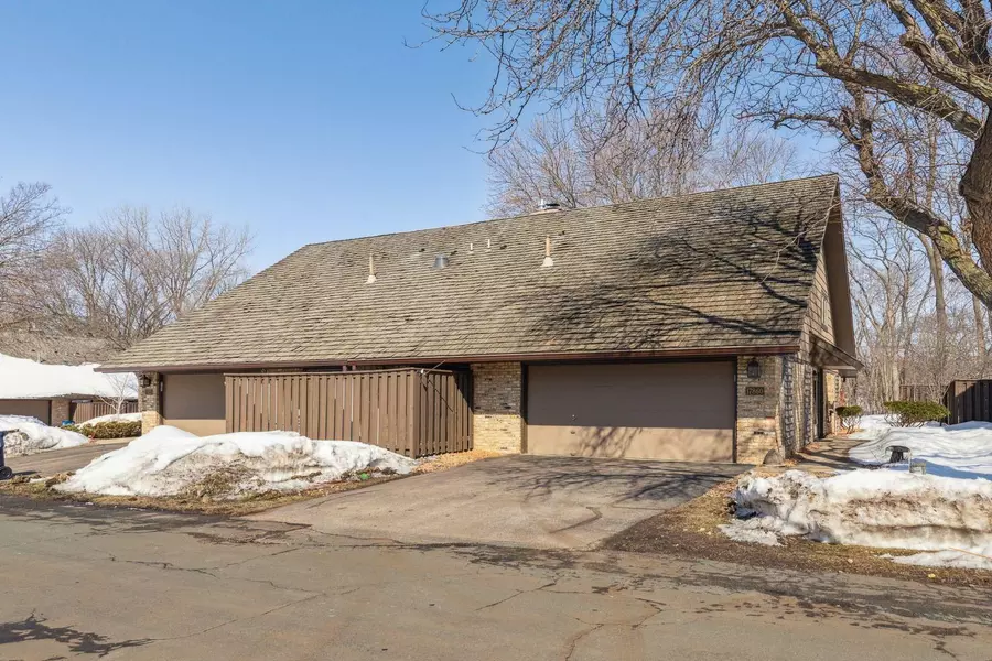 17860 Tioga TRL, Minnetonka, MN 55391