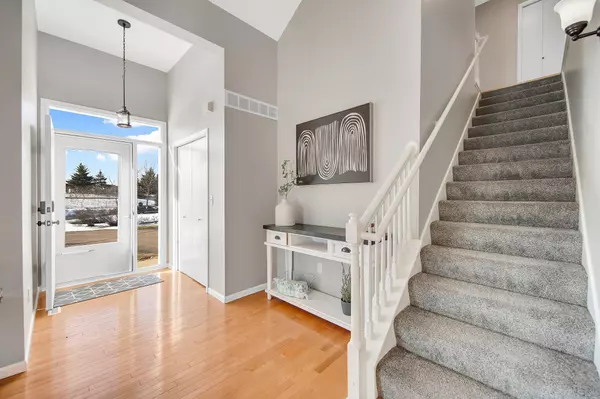 Shakopee, MN 55379,291 Appleblossom LN