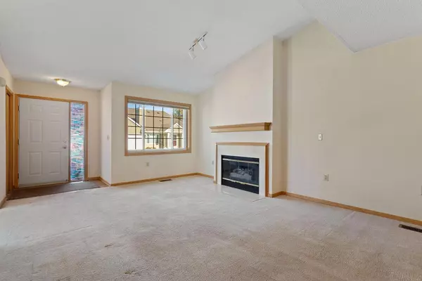 Chanhassen, MN 55317,8540 Mayfield CT