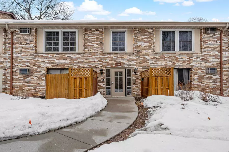 4654 Cedar Lake RD S #8, Saint Louis Park, MN 55416