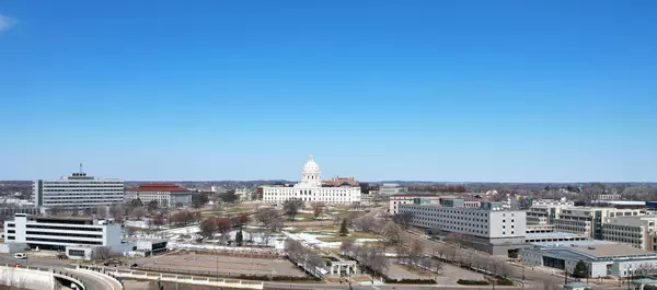 Saint Paul, MN 55102,26 10th ST W #1906