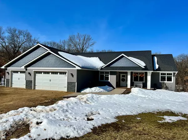 284 Sherwood Forest, Kinnickinnic Twp, WI 54022