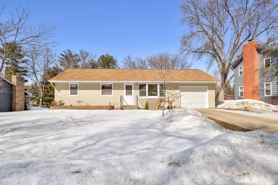 814 Highland AVE, Northfield, MN 55057