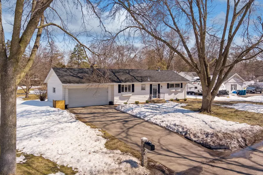 5223 Holiday RD, Minnetonka, MN 55345