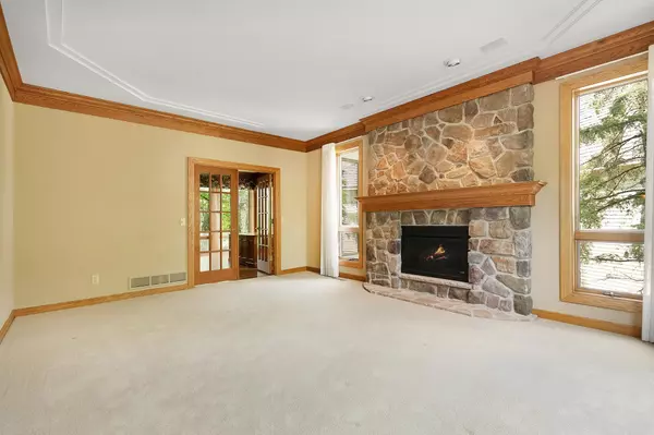 Eden Prairie, MN 55347,10307 Bucks WAY