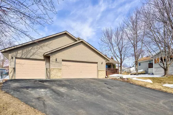 Norwood Young America, MN 55368,814 Martingale DR