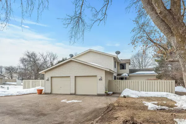 Shoreview, MN 55126,1090 Carmel CT